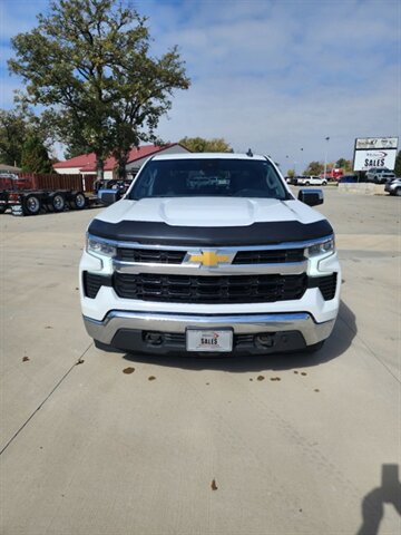 2024 Chevrolet 1500 Crew Cab, $22900.00. Photo 5