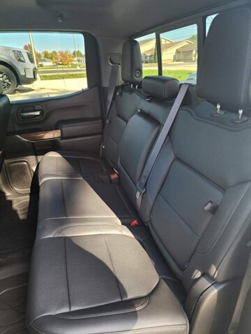 2020 Chevrolet 1500 Crew Cab, $36900.00. Photo 11