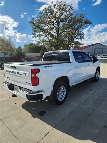 2020 Chevrolet 1500 Crew Cab, $36900.00. Photo 6