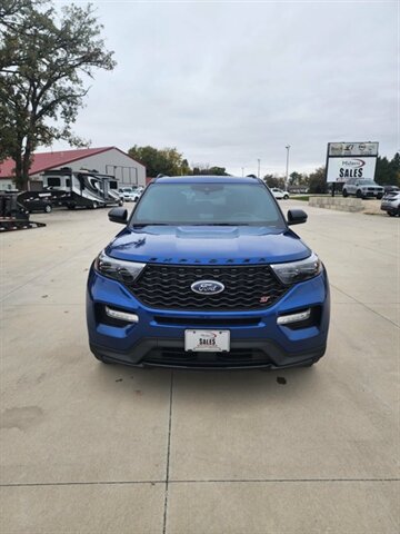 2023 Ford Explorer, $38900.00. Photo 4
