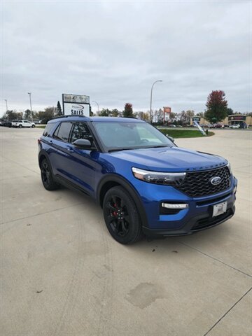 2023 Ford Explorer, $38900.00. Photo 5