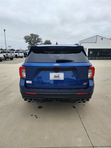 2023 Ford Explorer, $38900.00. Photo 7
