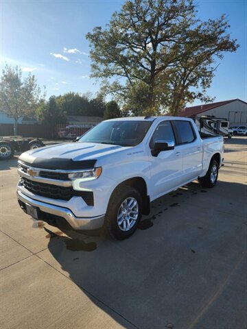 2024 Chevrolet 1500 Crew Cab, $22900.00. Photo 3