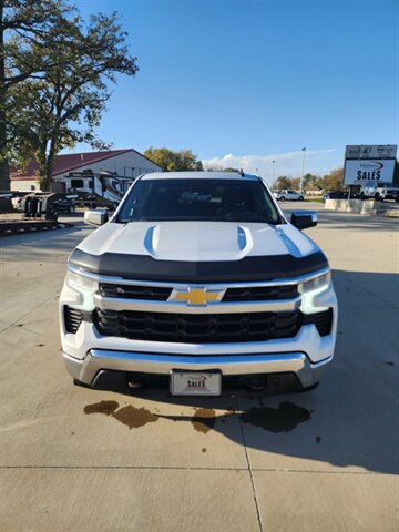 2024 Chevrolet 1500 Crew Cab, $22900.00. Photo 4