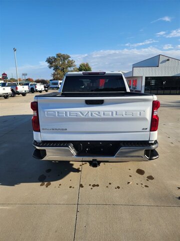 2024 Chevrolet 1500 Crew Cab, $22900.00. Photo 7