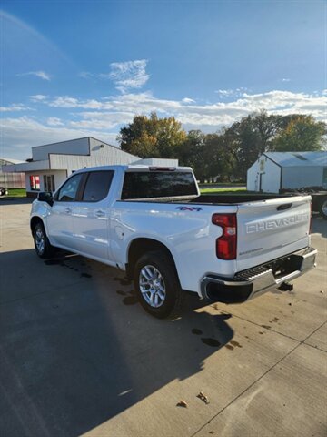 2024 Chevrolet 1500 Crew Cab, $22900.00. Photo 8