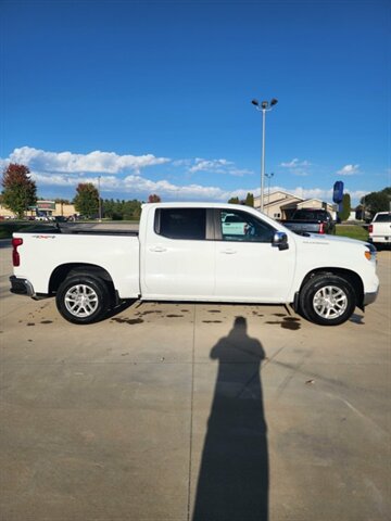 2024 Chevrolet 1500 Crew Cab, $22900.00. Photo 1