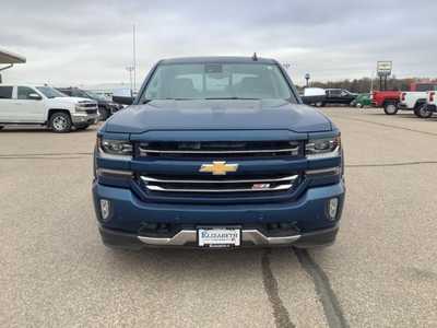 2017 Chevrolet 1500 Crew Cab, $25999. Photo 5