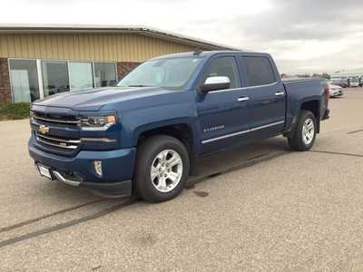 2017 Chevrolet 1500 Crew Cab, $25999. Photo 8