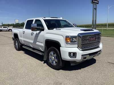 2019 GMC 3500 Crew Cab, $39499. Photo 2