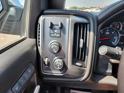 2018 Chevrolet 1500 Crew Cab, $26999. Photo 10