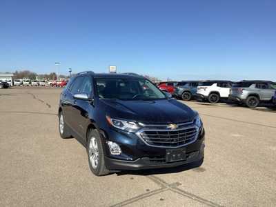 2021 Chevrolet Equinox, $23999. Photo 3