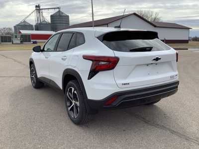 2025 Chevrolet Trax, $. Photo 9