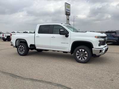 2025 Chevrolet 3500 Crew Cab, $. Photo 2