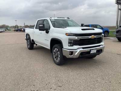 2025 Chevrolet 3500 Crew Cab, $. Photo 5