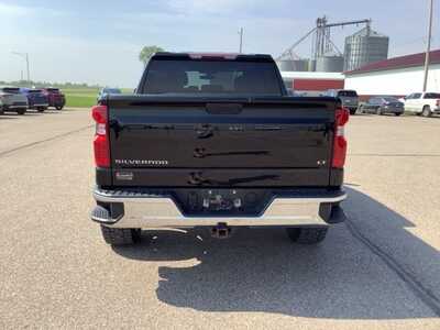 2020 Chevrolet 1500 Crew Cab, $28599. Photo 10