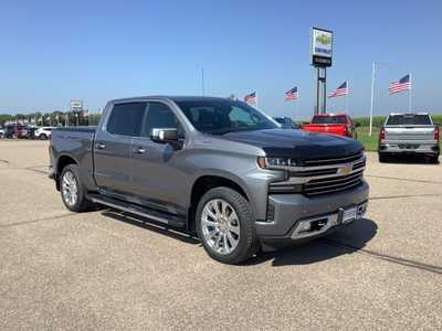 2020 Chevrolet 1500 Crew Cab, $39999. Photo 3