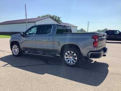 2020 Chevrolet 1500 Crew Cab, $39999. Photo 8