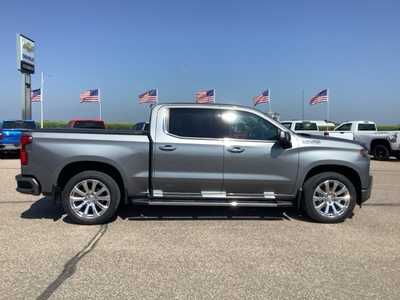 2020 Chevrolet 1500 Crew Cab, $39999. Photo 1