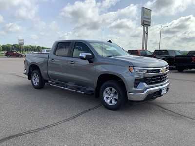 2025 Chevrolet 1500 Crew Cab, $56399. Photo 3