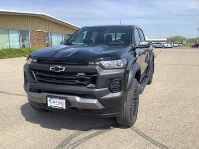 2025 Chevrolet Colorado Crew Cab, $44390. Photo 5