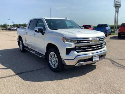 2023 Chevrolet 1500 Crew Cab, $43299. Photo 3