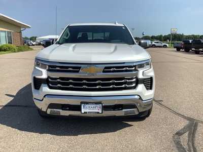 2023 Chevrolet 1500 Crew Cab, $43299. Photo 4