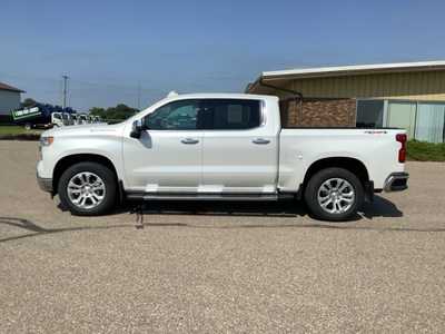 2023 Chevrolet 1500 Crew Cab, $43299. Photo 7