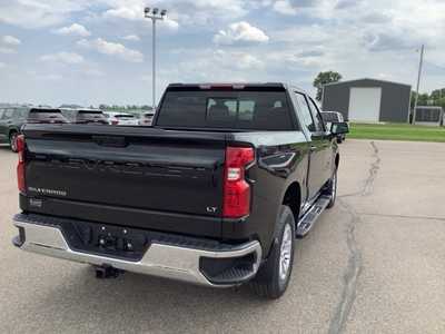 2025 Chevrolet 1500 Crew Cab, $55999. Photo 12