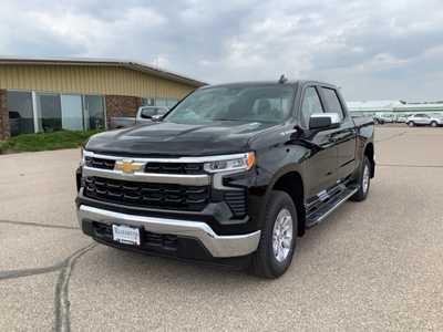 2025 Chevrolet 1500 Crew Cab, $55999. Photo 5