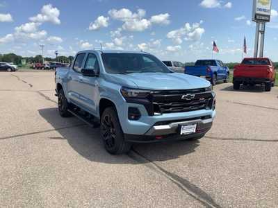 2025 Chevrolet Colorado Crew Cab, $48700. Photo 4