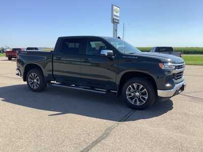 2025 Chevrolet 1500 Crew Cab, $. Photo 2