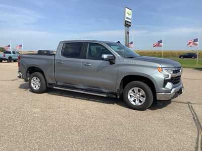 2023 Chevrolet 1500 Crew Cab, $38599. Photo 2