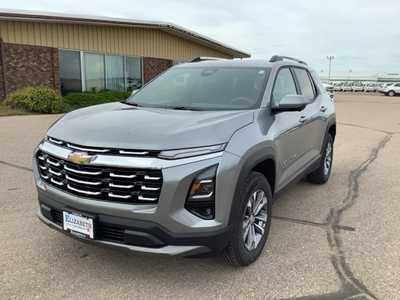 2025 Chevrolet Equinox, $31599. Photo 6