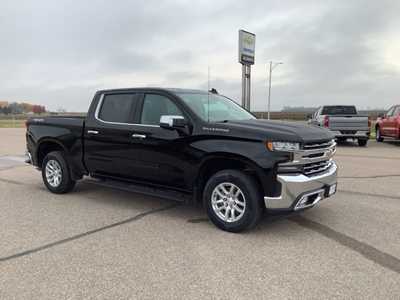 2020 Chevrolet 1500 Crew Cab, $29999. Photo 3