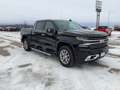 2020 Chevrolet 1500 Crew Cab, $39799. Photo 2