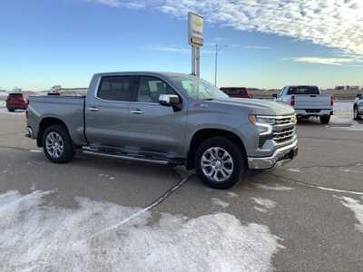 2025 Chevrolet 1500 Crew Cab, $47999. Photo 2