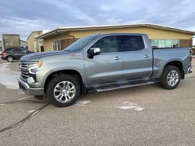 2025 Chevrolet 1500 Crew Cab, $47999. Photo 7