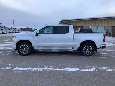 2024 Chevrolet 1500 Crew Cab, $55999. Photo 6
