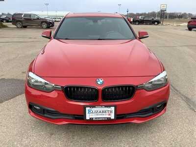 2017 BMW 3 Series, $10999. Photo 4