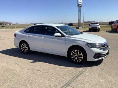 2022 Volkswagen Jetta, $17299. Photo 2