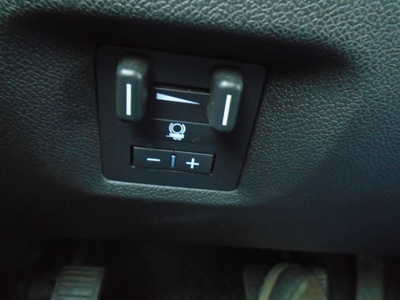2013 Chevrolet 1500 Crew Cab, $9900. Photo 11