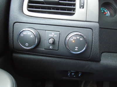 2013 Chevrolet 1500 Crew Cab, $9900. Photo 12