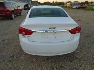2018 Chevrolet Impala, $11900. Photo 5