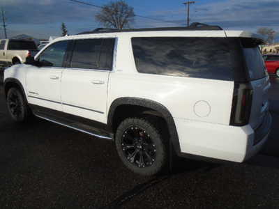 2016 GMC Yukon XL, $11500. Photo 2
