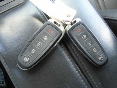 2012 Lincoln MKX, $4900. Photo 11