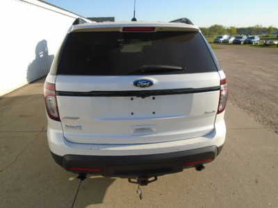 2013 Ford Explorer, $7900. Photo 3