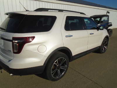 2013 Ford Explorer, $7900. Photo 4