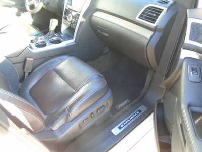 2013 Ford Explorer, $7900. Photo 7