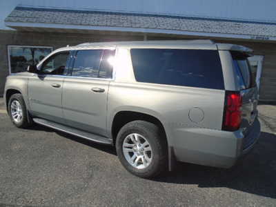 2018 Chevrolet Suburban, $16900. Photo 2